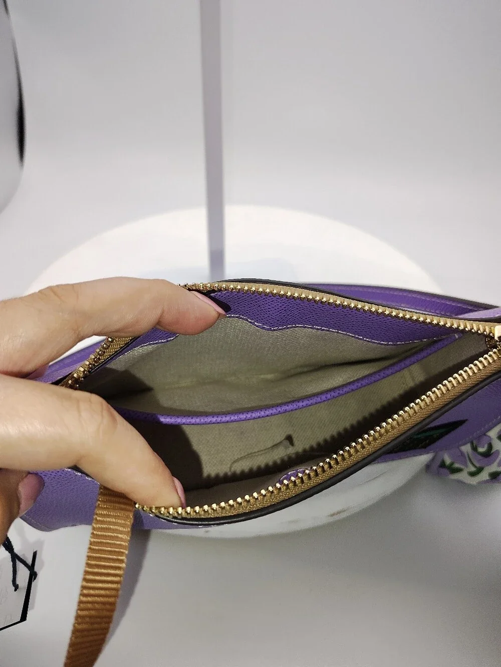 NWT Dooney & Bourke Alpine Demi 20 Purple Shoulder Bag_8